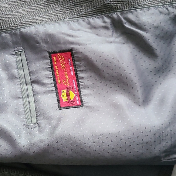 Mens suits - Picture 4 of 4